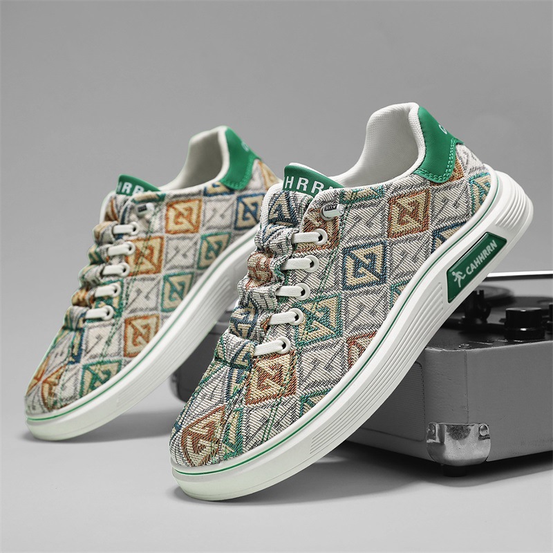 Las nuevas zapatillas deportivas de estilo bajo de los hombres se pueden usar en todas las estaciones, cómodas, transpirables, simples y de moda a juego