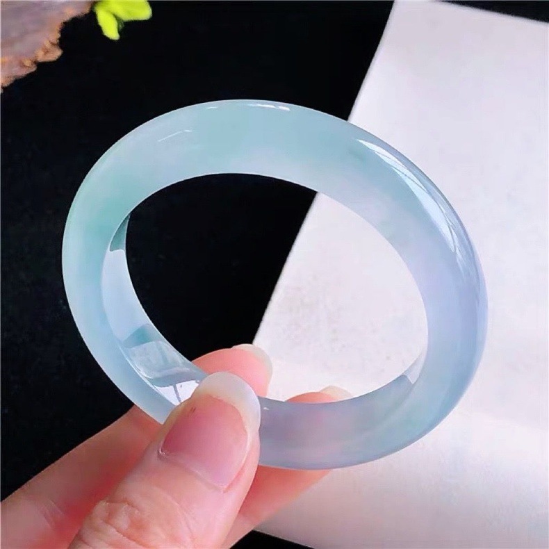 Vòng tay ngọc bích tự nhiên Myanmar cao cấp – đường kính trong 51–65 mm chi tiết 3