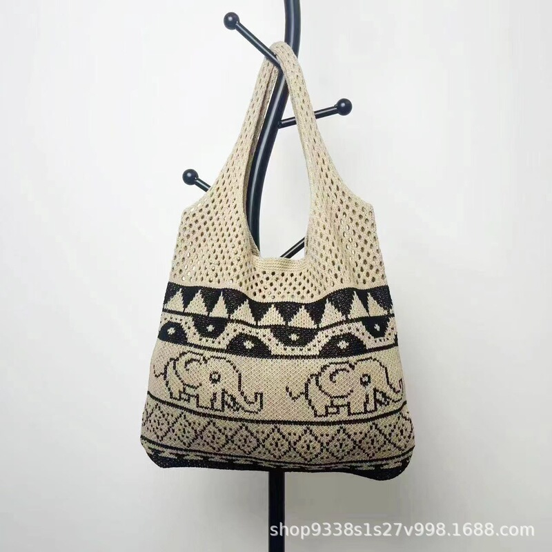 2025 New Large Capacity Tote Bag Beach Bag Knitted Bag Straw Bag Thai Vacation Bohemian Style Bag