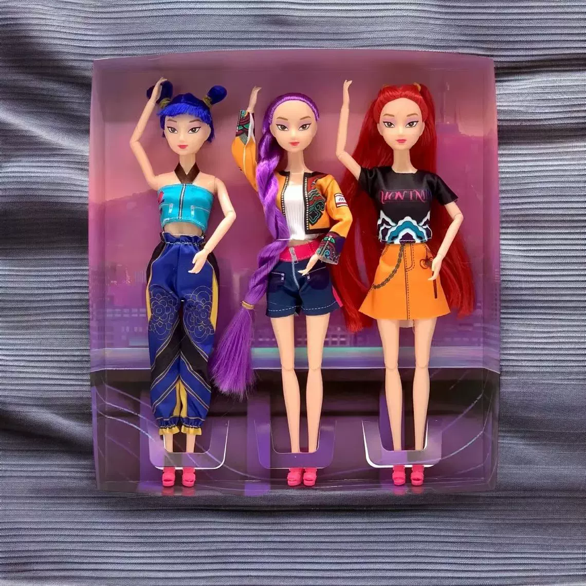 跨境K-POP猎魔女团娃娃儿童创意益智玩具露米米拉佐伊搪胶公仔手