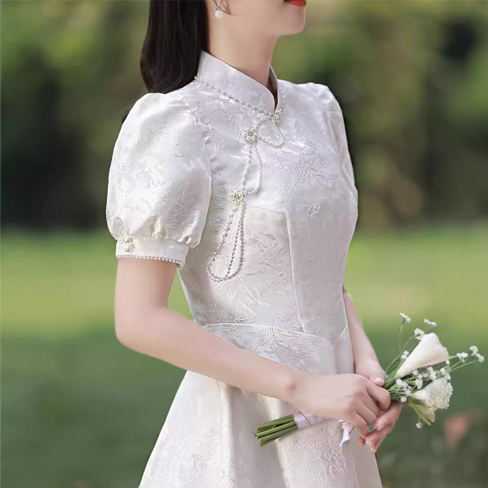 改良订婚旗袍领证小白裙中式新娘敬酒服高端气质轻婚纱回门连衣裙