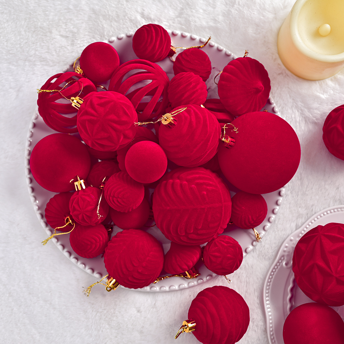 Transfronterizos para 36 bolas de navidad de floquete de forma especial, bolas de tela pintadas rojas, colgantes decorativos para árboles de navidad