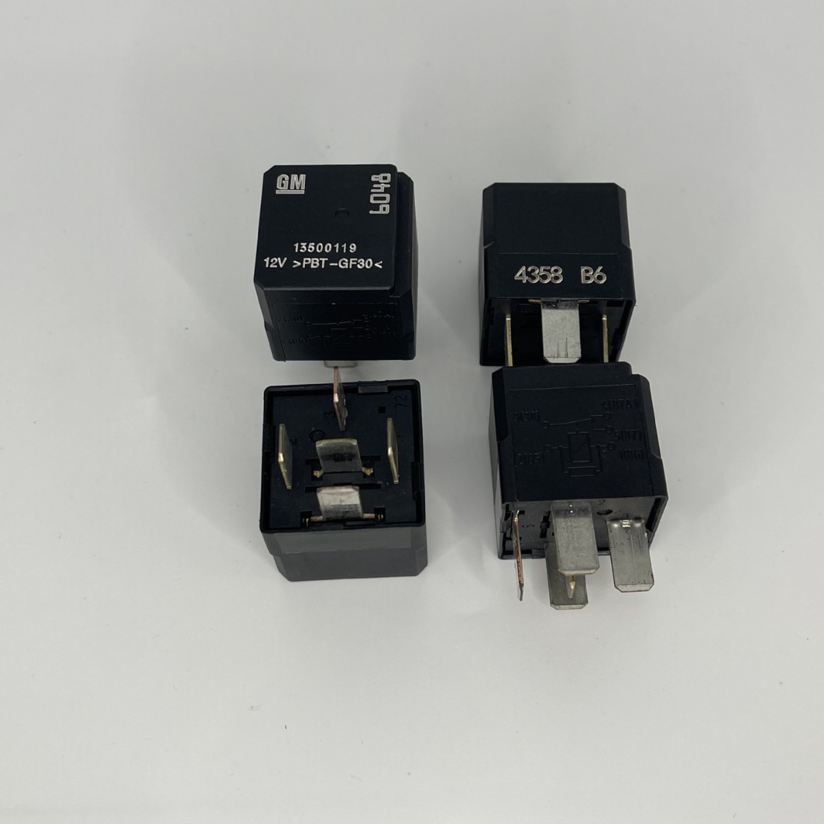 全新别克6048汽车继电器别克汽车继电器13500119