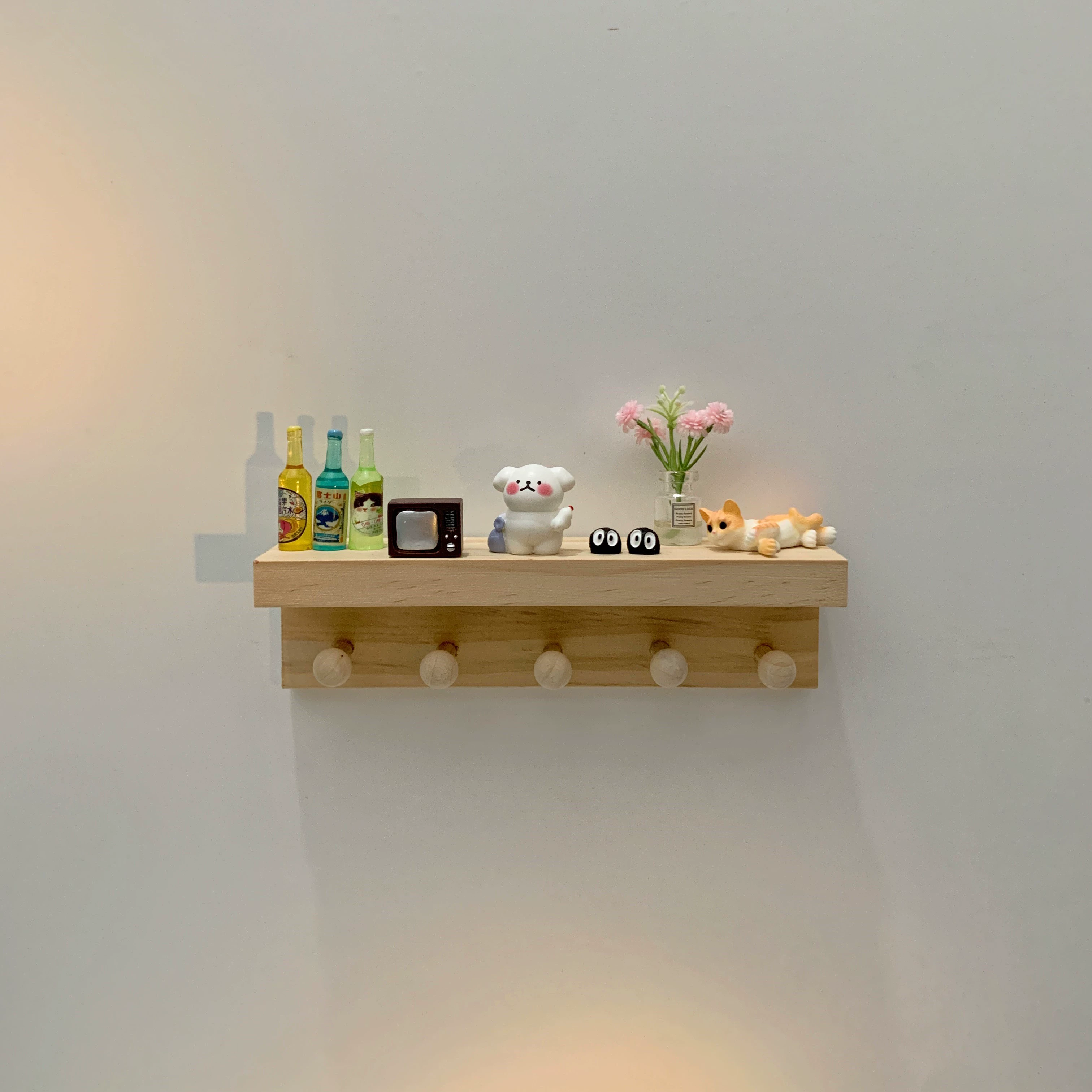 Creative entrance porch hook, key hook, solid wood wall-mounted storage rack, modern simple ornaments decoration