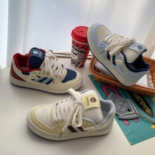 Color Matching Thick Bottom Star Bread Sneakers Women's 2025 New Spring and Autumn Explosions All-match Casual Sports White Shoes 6055