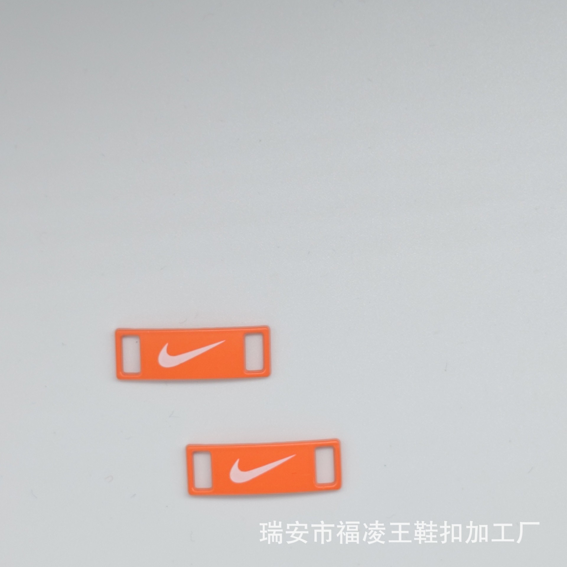 自作金属aj靴バックルランニング靴板靴鉄牌潮靴周辺個性ロゴ靴標