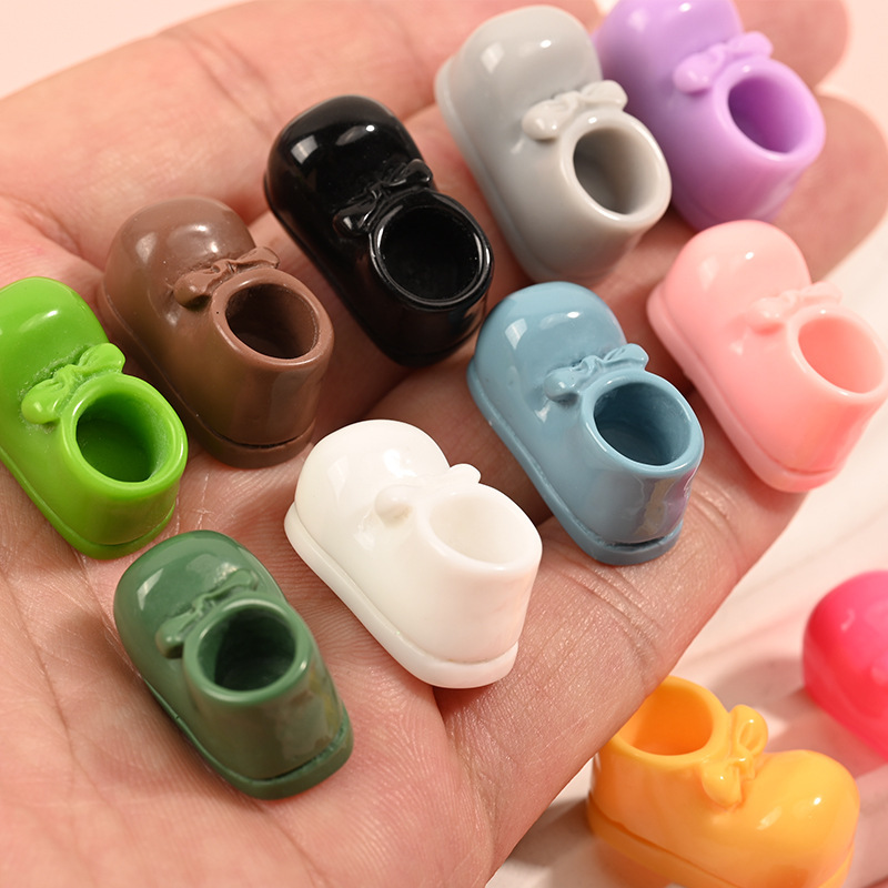 DIY jewelry mobile phone shell pendant key chain hair clip mobile license plate resin accessories wholesale color big toe shoes