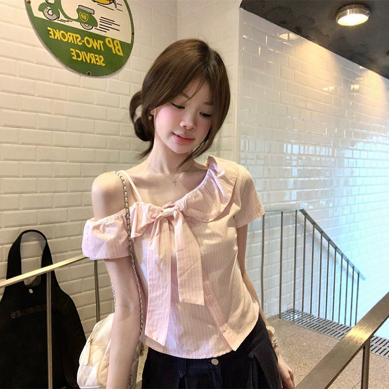 Pink Bow-Knot Off-Shoulder Short-Sleeved Shirt for Women in Summer, Sweet and Gentle Design Top for Petite Women