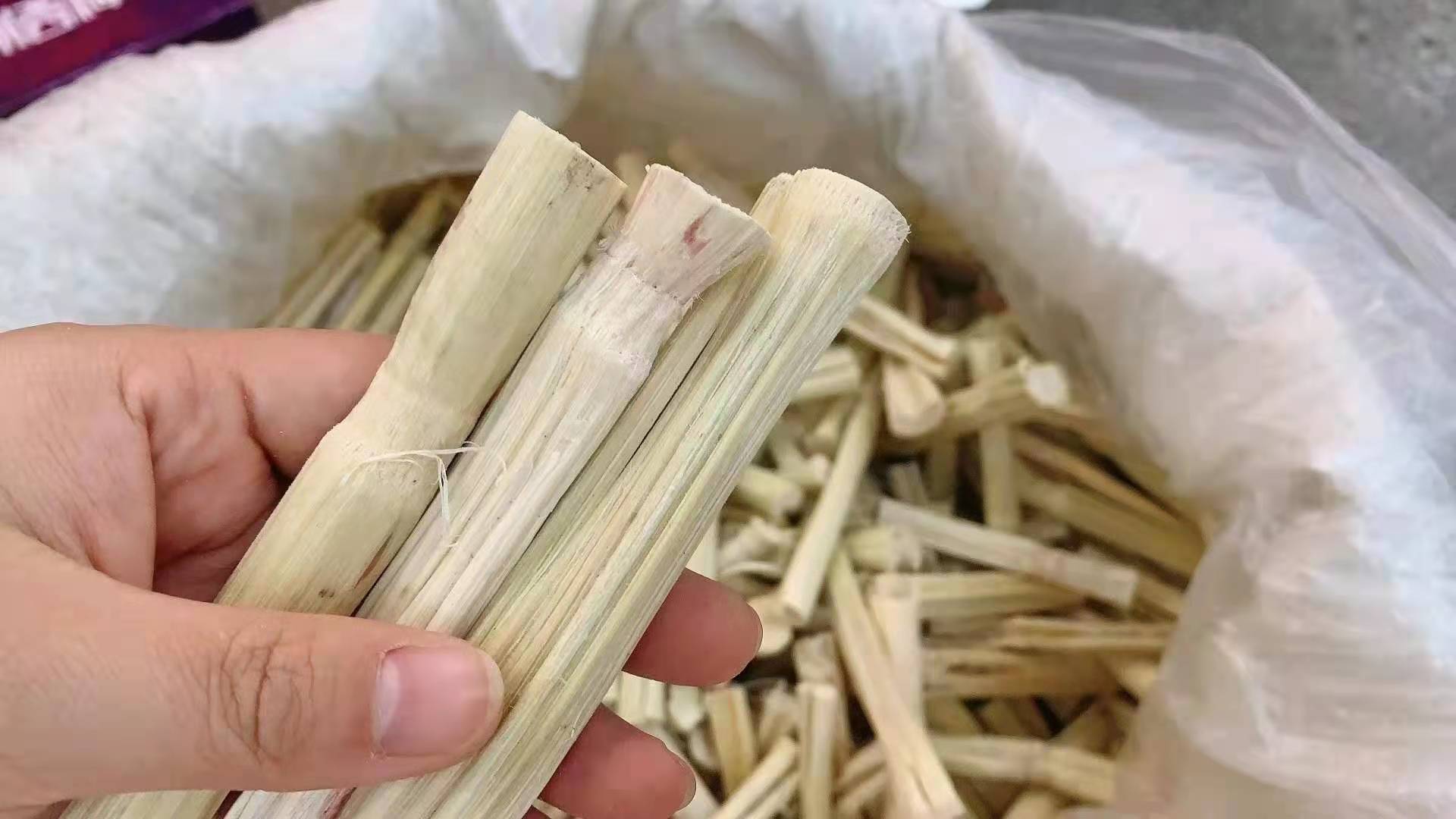 Dried Bamboo Cane Slices (Saccharum officinarum) — Sweet Cane Herb for Soup & Sweet Soup key features