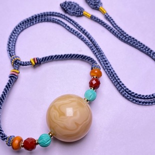 Factory Direct Sales Raw Ore Russian Beeswax White Flower Wax Beeswax Clavicle Chain Rich Wax Texture Clear Texture