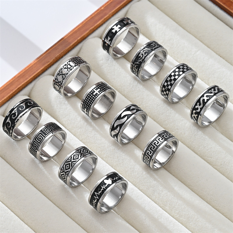 跨境供应钛钢腐蚀抹黑复古戒指龙纹心电图不掉色男款不锈钢手饰