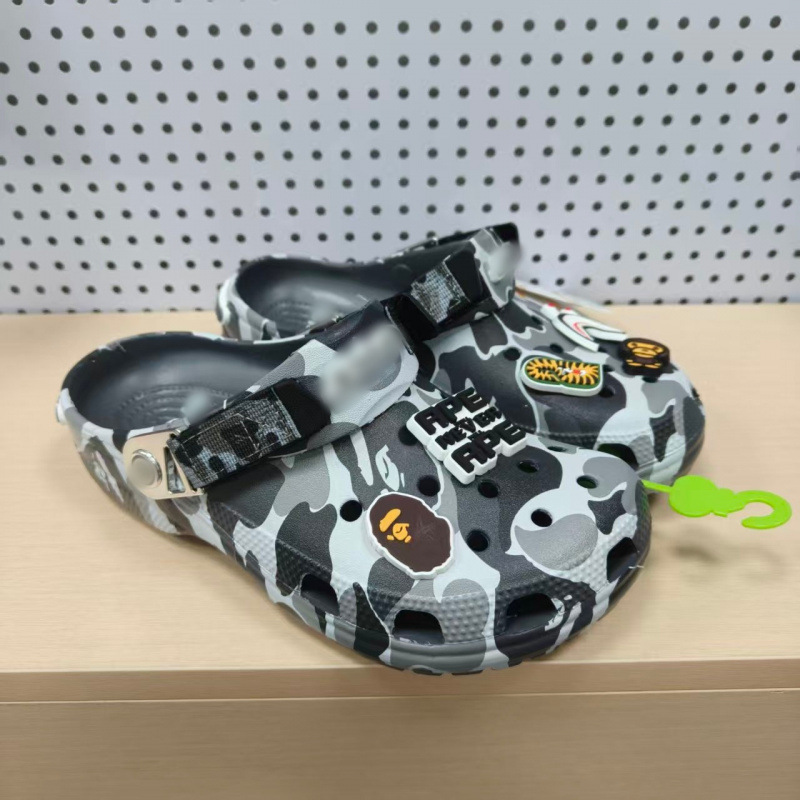 Camuflaje de casa de monos, zapatos de cavidad de verano ligero con sandalias casuales para hombres y mujeres con etiqueta al por mayor