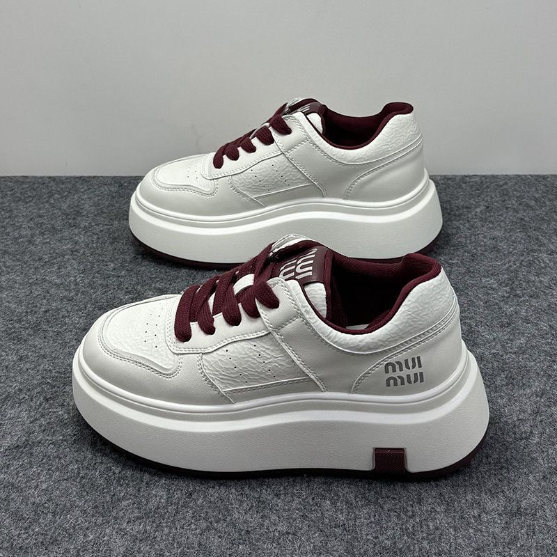 Zapatos de suela gruesa de cuero para mujeres, primavera de 2025, nuevos zapatos de altura para mujeres, zapatos blancos casuales.