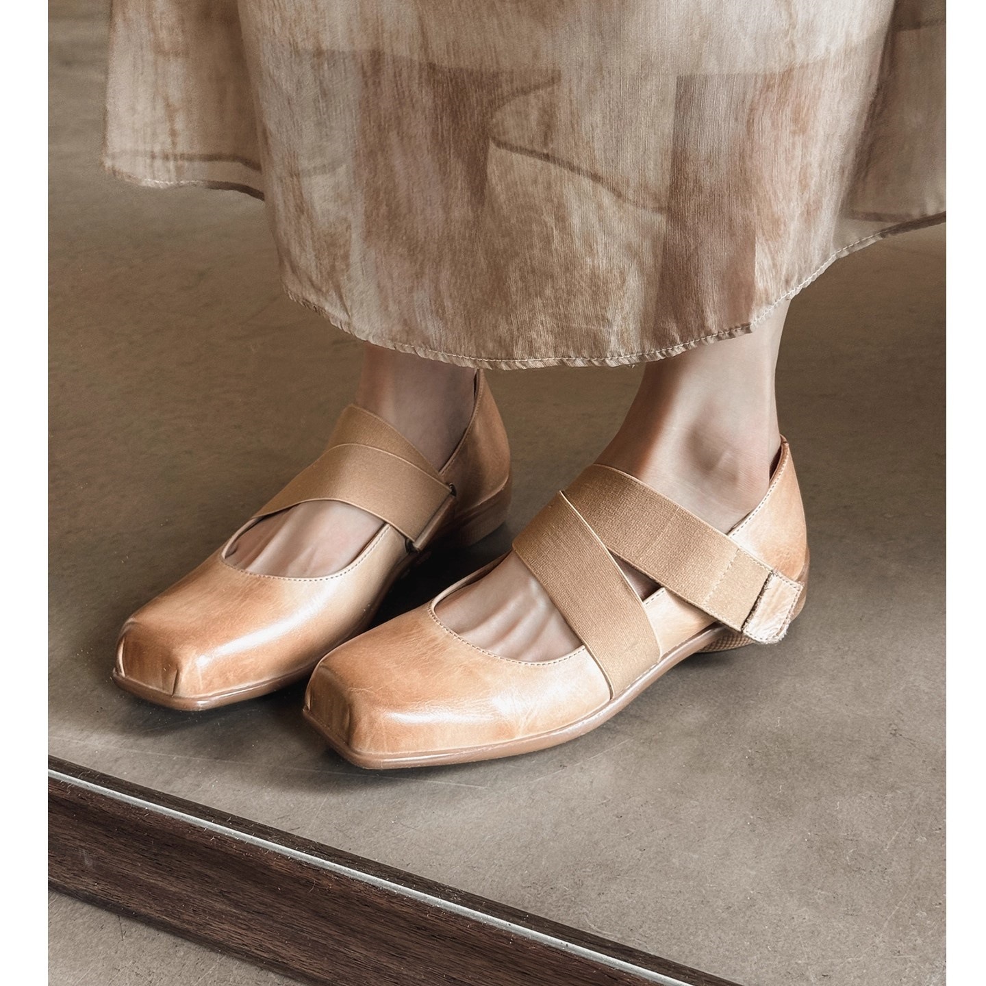 2025 New Small Leather Shoes, Shallow Mouth Flats, Soft Sole Ballet Flats, French Retro Square Toe Mary Jane Shoes for Women