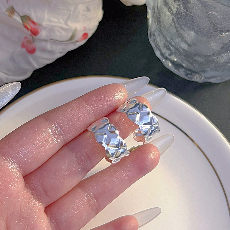 Серьги, ушные клипсы, стиль лёгкой роскоши, стиль высокого качества