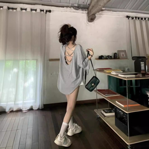 Sexy backless short-sleeve T-shirt for women, summer lazy style casual loose long-sleeve pure desire top