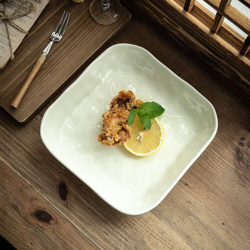 Plato de cerámica cuadrada de lujo ligero de viento crema plato de desayuno plato de bolinillos plato de comedor casero simple plato de ensalada al por mayor