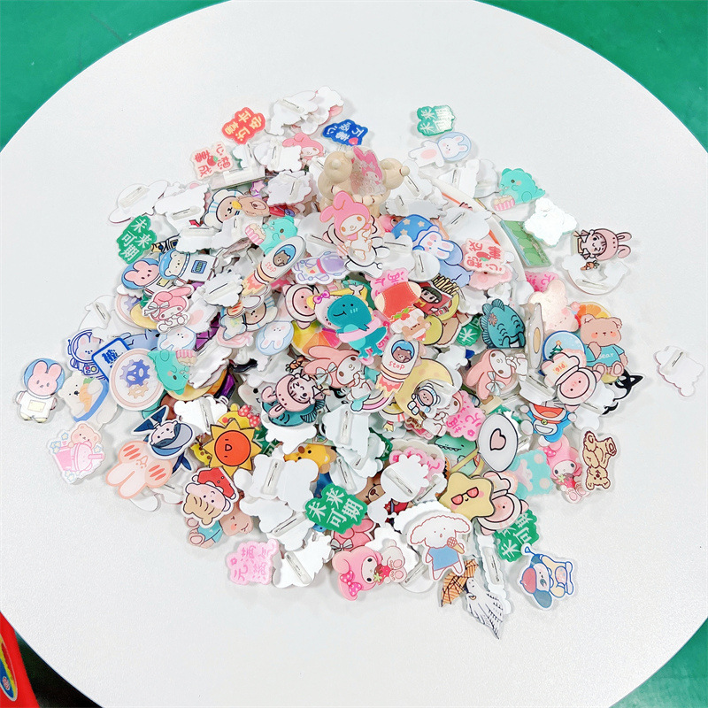 日韓少女ソフト萌えかわいいアニメアクリルブローチ卸売り児童バッジ小プレゼント勲章バッグアクセサリー|undefined