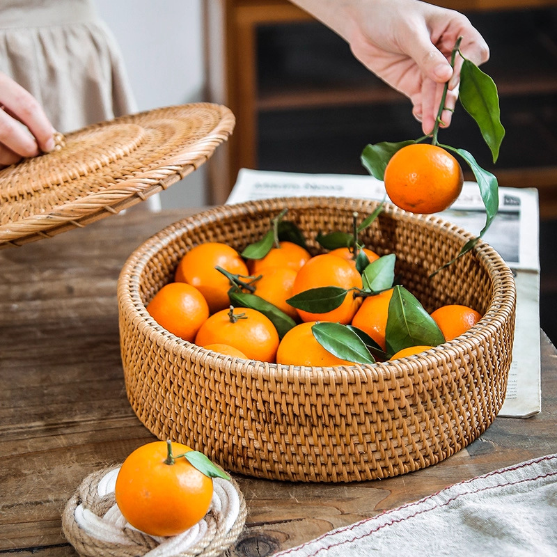 Cesta de almacenamiento de caña tejida de caña cubierta caja de almacenamiento de escritorio caja de pastel de té mesa de té bocadillos de frutas pan al vapor retrógrado sopa