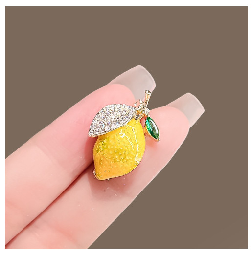 Yellow Lemon Brooch Women's Cute Japanese Fruit Pin Buckle Summer Anti-glare Fixed Clothes Collar Accessories