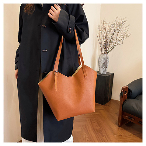 638g Weight Polyester Lining Material Magnetic Buckle Closure Type Double Shoulder Straps Strap Type Tote Bag Bags Type Casual, Daily, Shopping Occasion Pu Leather Material Solid Color Pattern All Seasons Season Women's Gender Classic Style Style Dumpling Shape Shape Women's Pu Leather Solid Color Classic Style Dumpling Shape Magnetic Buckle Tote Bag 1