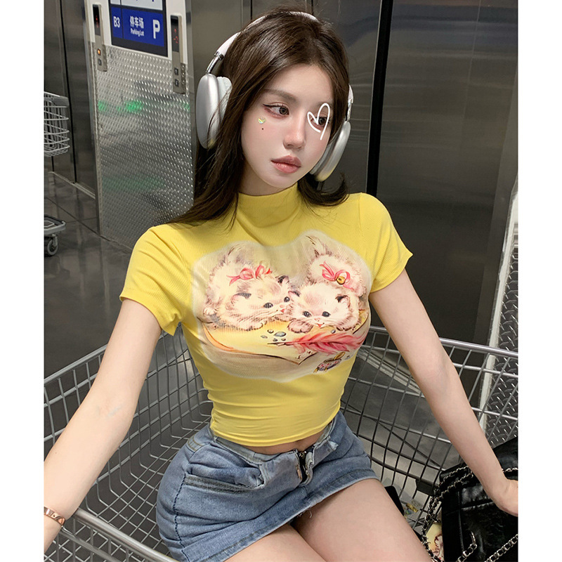 純粋な欲望の甘いギャルの猫のプリントの高襟の正肩の半袖のtシャツの女性の夏の修身の短い黄色の正肩の上着|undefined