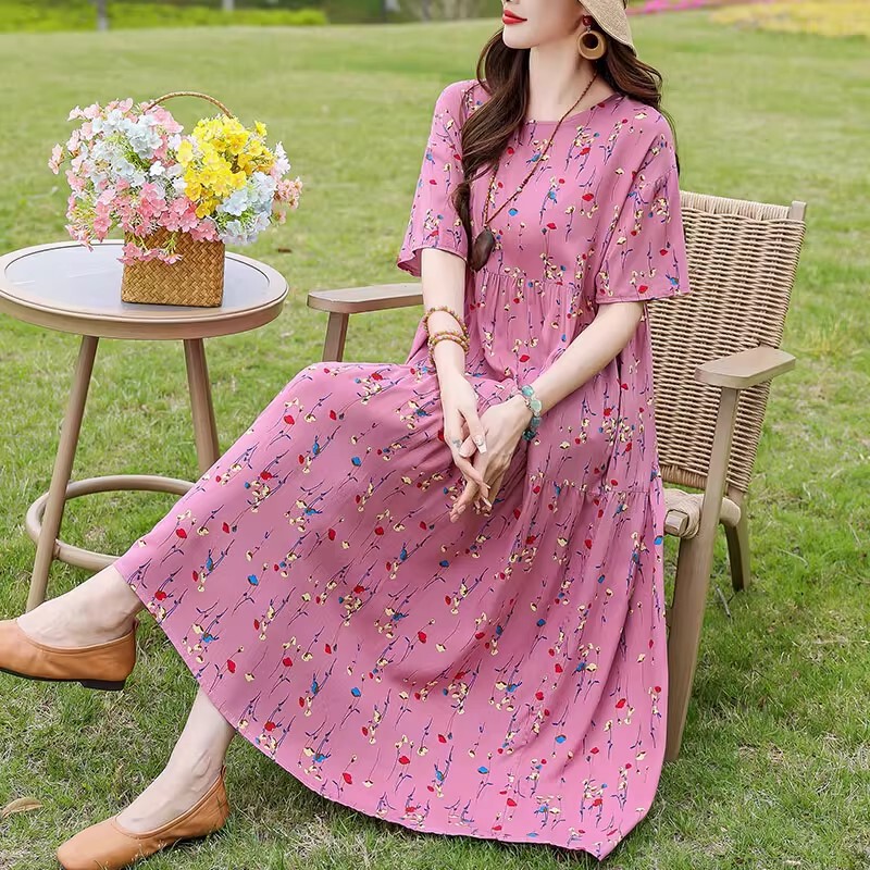 2025 New Cotton Silk Dress Women's Summer Short-Sleeved Style, Stylish Seaside Vacation Long Loose Slimming Look Skirt