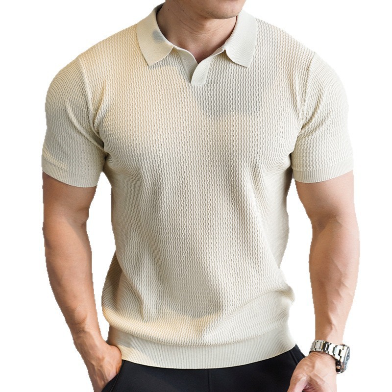 Camiseta POLO de punto con cuello en V y manga corta para hombre, estilo empresarial texturizado con cuello vuelto, camiseta de seda helada de verano, seda helada de secado rápido a la moda al por mayor.