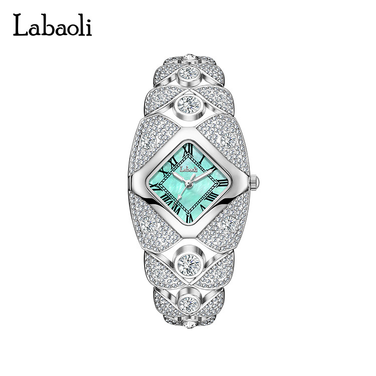 흰색 껍질 파란색 표면