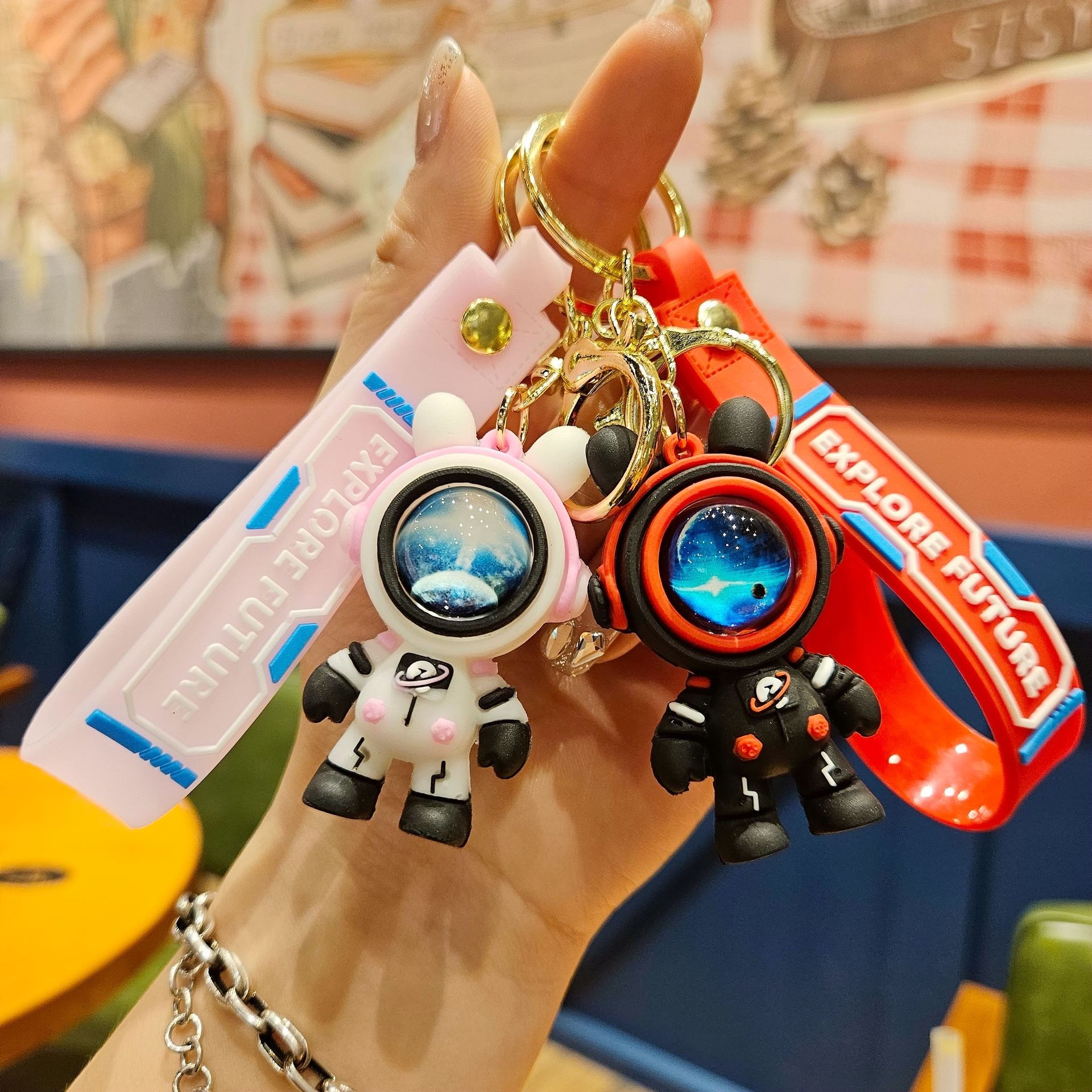 Flying cielo estrellado conejo llavero personalizado colgante astronauta coche llavero bolsa al por mayor pequeño regalo joyería colgante