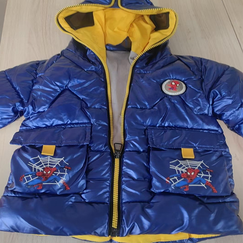 Foreign Trade Disinfection and Sorting of Old down Jackets, Wholesale by the Whole Package, Thickened Winter Men's and Women's down Coats, Mixed Stock Available Foreign Trade Disinfection and Sorting of Old down Jackets, Wholesale by the Whole Package, Thickened Winter Men's and Women's down Coats, Mixed Stock Available