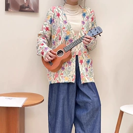 女式衬衫;女式牛仔裤;毛衣