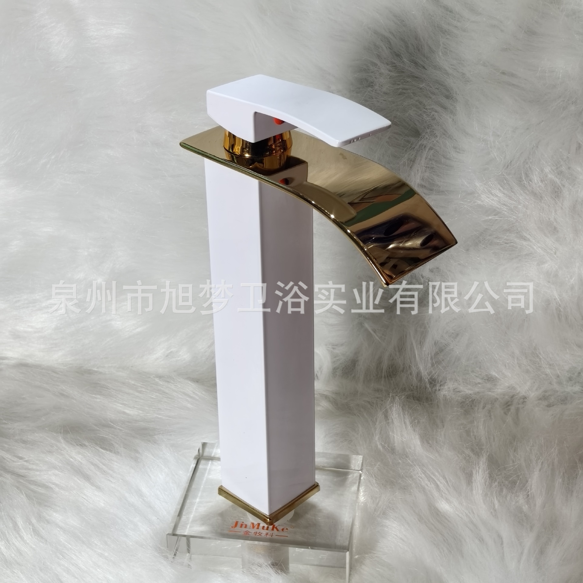 Grifos de cascada personalizados de acero inoxidable boca plana grifos cuadrangulares transfronterizos de comercio electrónico comercio exterior grifos de lavabos calientes y fríos
