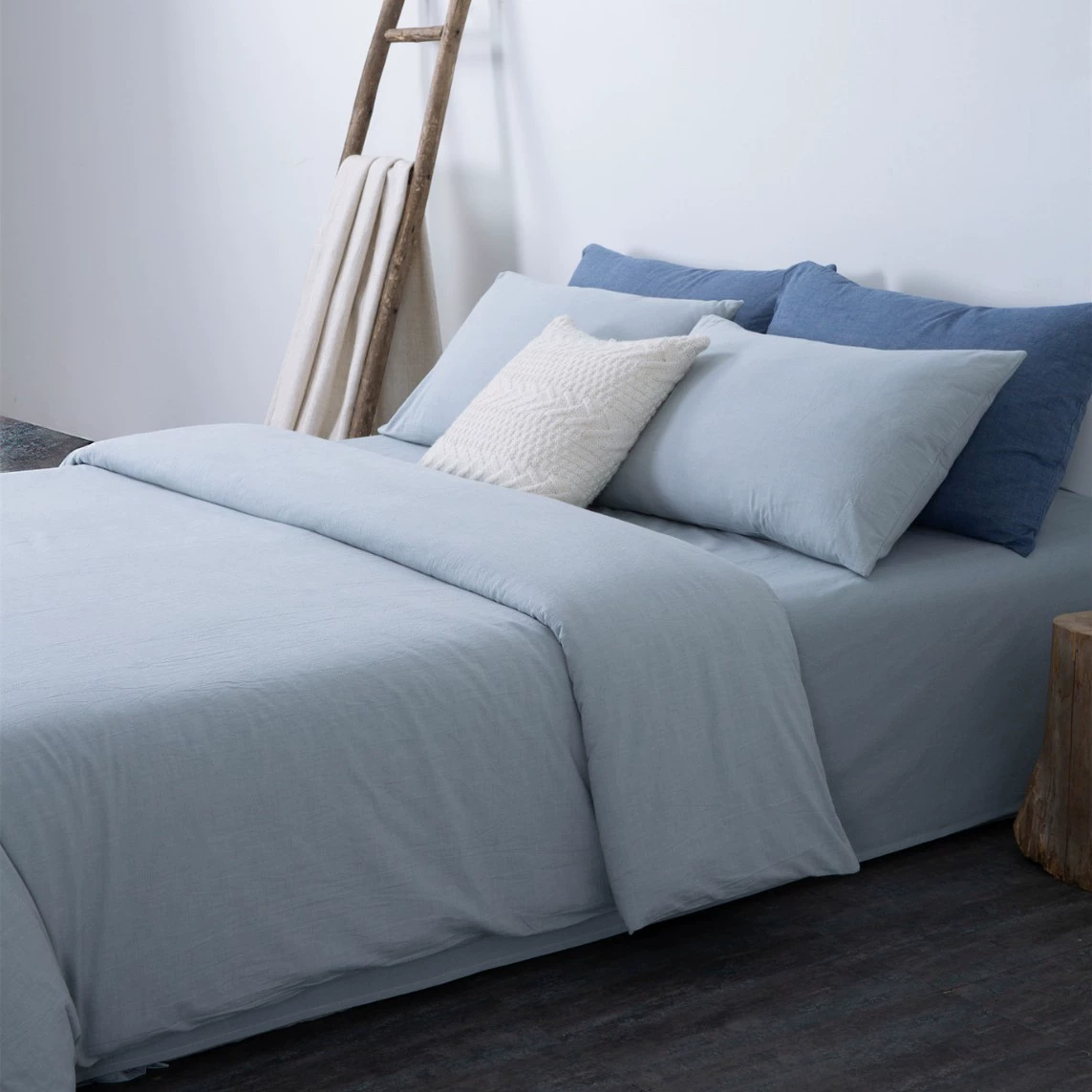 Japanese unprinted style solid color washed cotton three or four piece set, skin-friendly, breathable, naked sleeping grade single and double bedding home textiles