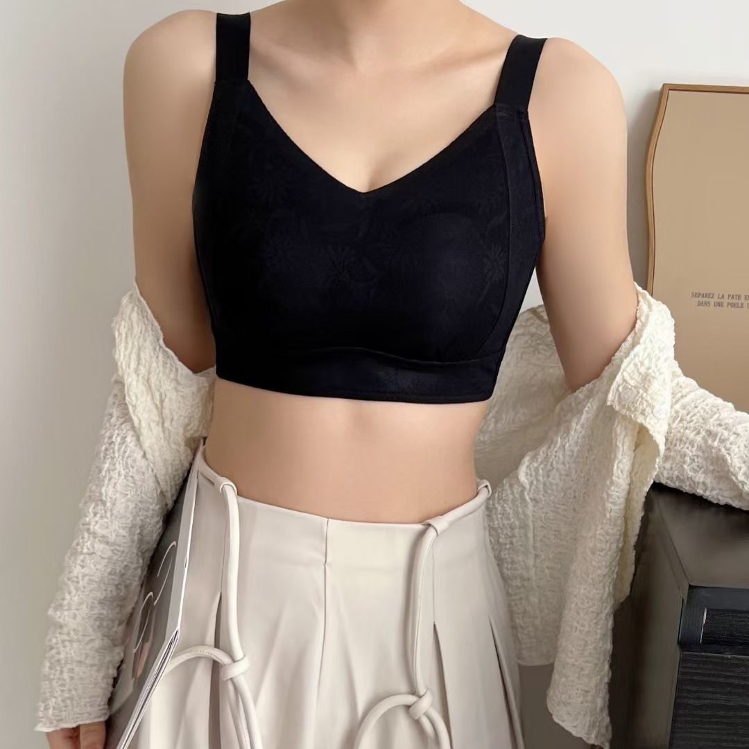 Venta directa de fábrica comercio electrónico transfronterizo Sudeste de Asia Vietnam Tailandia damas sin costuras talla grande oreja de conejo copa fruncido sujetador lateral
