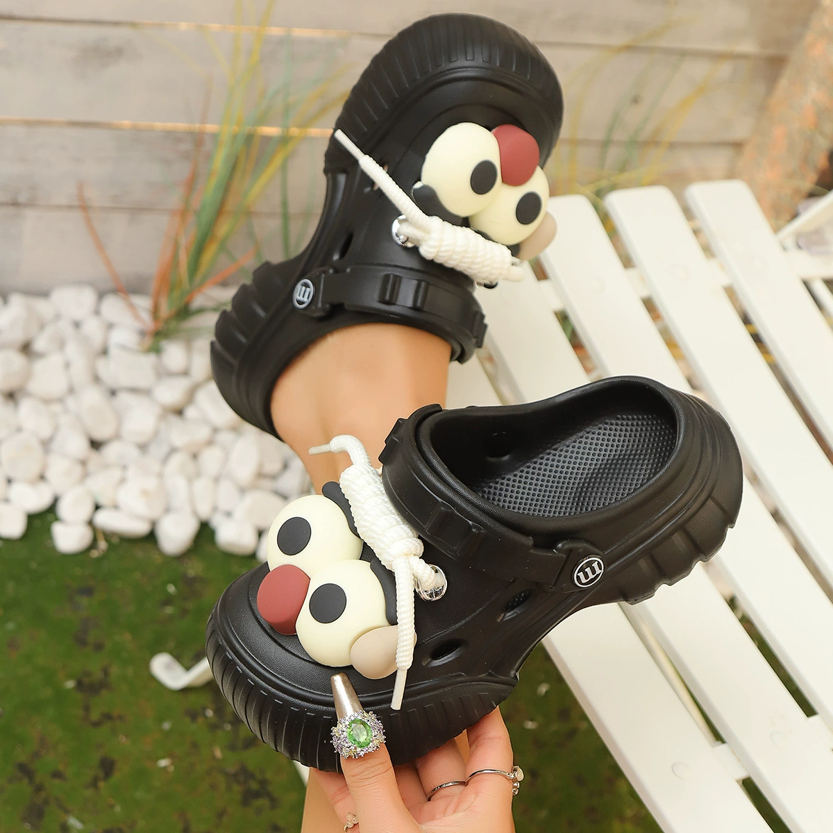 Симпатичные туфли с толстой подошной дырочкой женщины 202 лето новая мода Баотоу тапочки женщины носят дикий пляж с высокой ценностью