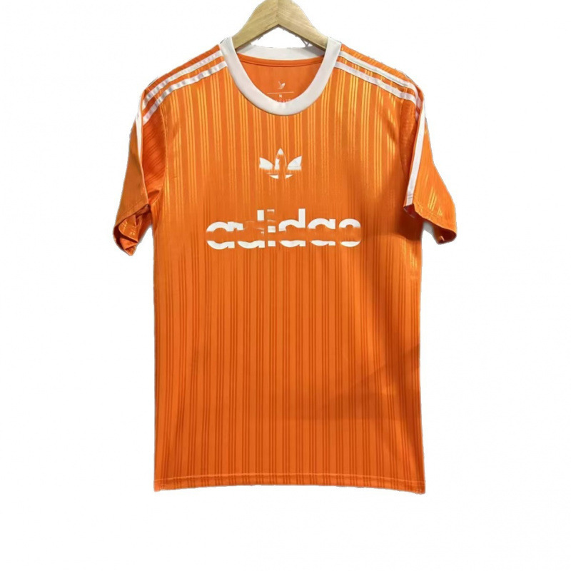 2526 新しいファン速乾性通気性半袖ラウンドネックサッカーユニフォームスポーツ Tシャツドロップシッピング|undefined