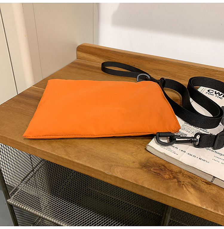 The 2025 summer new stylish, simple and individual small square bag is a trendy and casual single-shoulder crossbody bag for women undefined