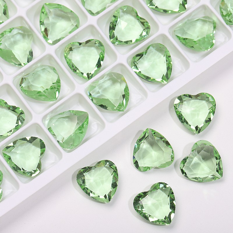 3g Weight Nail Decoration Accessories Nail Supplies Glass Material Heart Shape Pattern Heart Shape Glass Nail Decoration Accessories 14