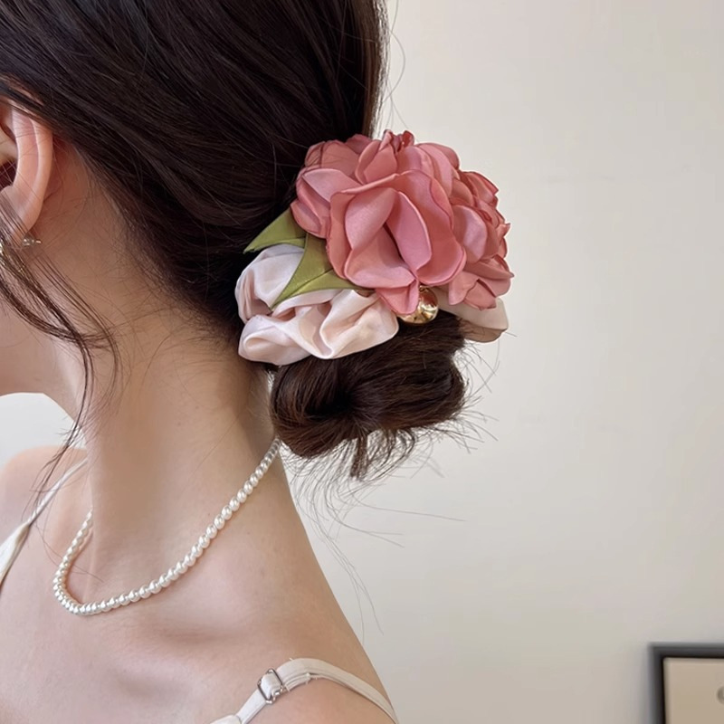 Rosas flores intestino anillo de cabello para mujeres 2024 nueva sensación de atmósfera primavera Zhao LuSi con el mismo tocado de cabello