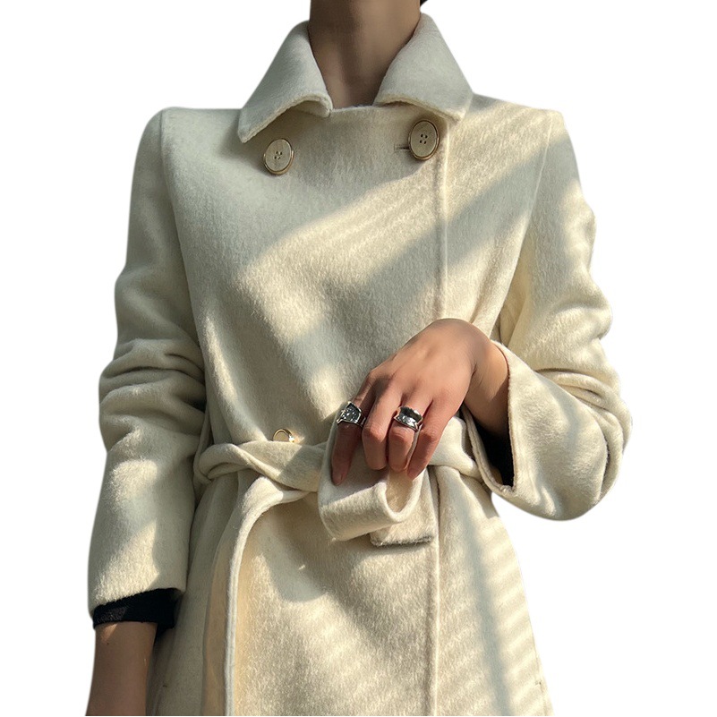 羊のキャメルケースのコートのウールの長いタイプのコートは子供の襟を修理します。