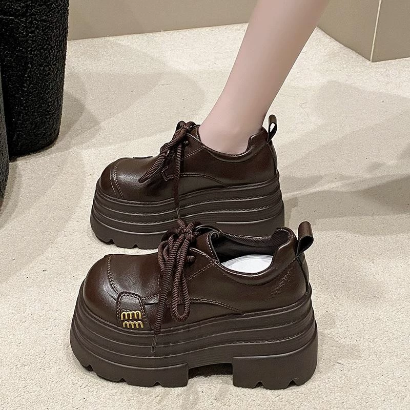 Маленькие шнуровые туфли с шнуровкой повседневные легкие маленькие кожаные туфли с толстым подошвом увеличенные ботинки Lefu Женская весна 2025 Новый стиль