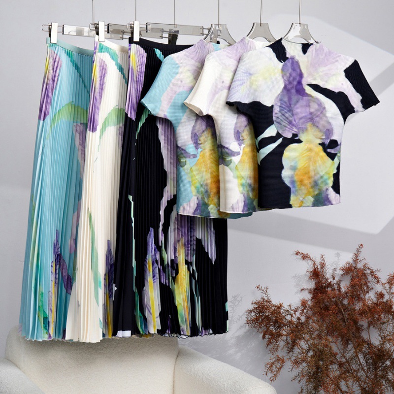 Women's Clothing Miyake pleated elegant slim T shirt plant flower pleated skirt two piece design niche fashion suit_voghion.com