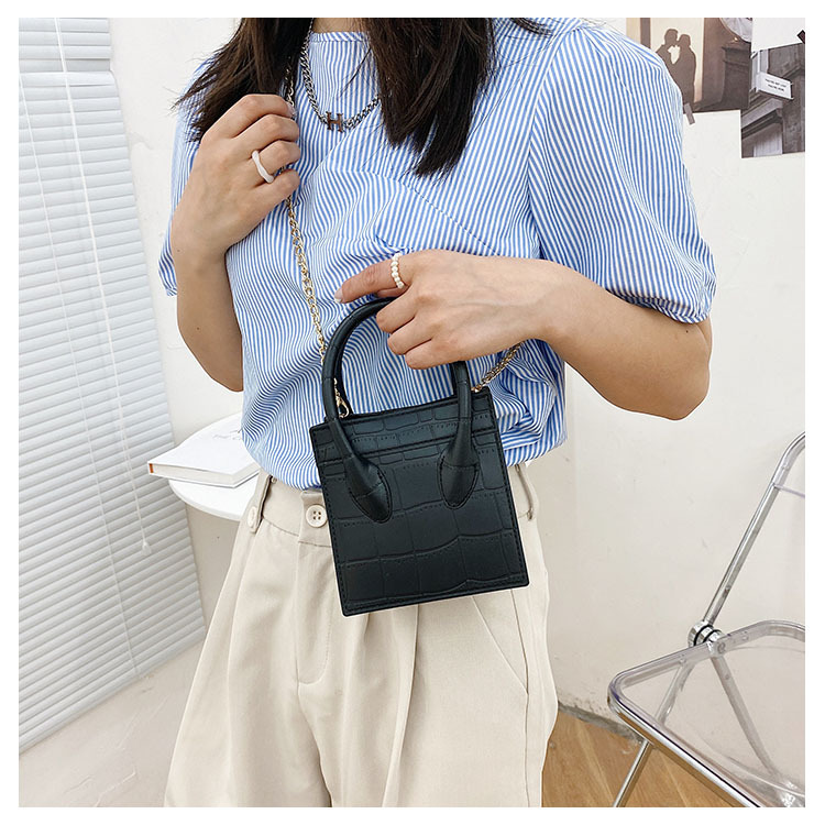 2025 Cross-border new popular smiling face bag, small square bag, fashionable and versatile chain hand bag, shoulder and crossbody jelly women's bag undefined