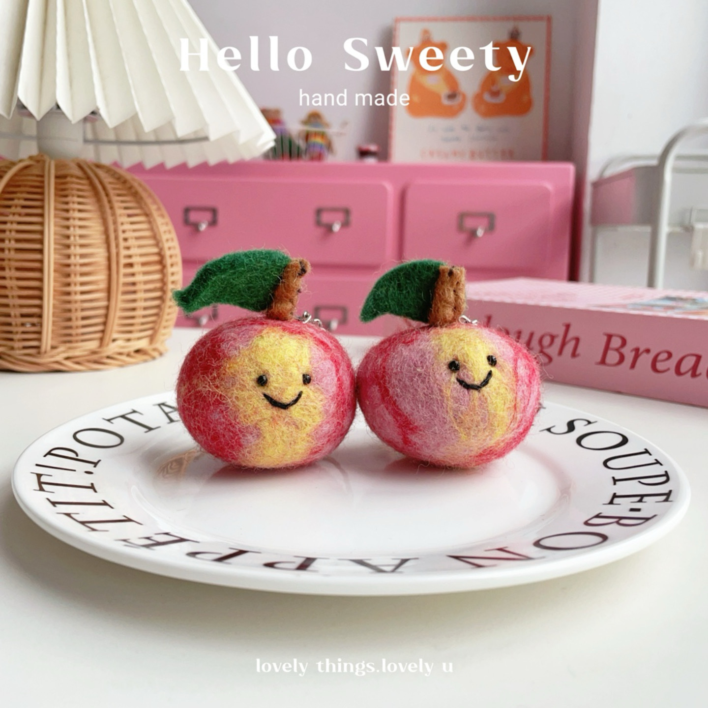 Nepal hecho a mano lana fieltro melocotón fruta colgante llavero bolso colgante chicas mejores parejas regalo lindo