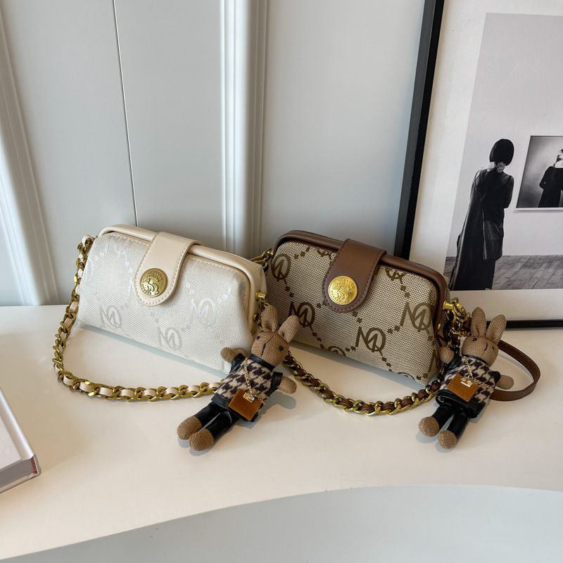 Gorące style torebek na Facebooku Torby dla kobiet 2024 Jesień Nowe modne Koreańskie Teksturowane Płótno Torba Crossbody Modne W Stylu Zachodnim Łańcuch Na Ramię_voghion.com