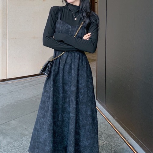 French Retro Set Semi-High Collar Base T-Shirt for Women, 2025 Spring and Autumn Season Waist Cinching Backless Dress Two-Piece Set