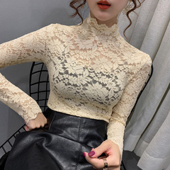 新商品の透かし彫りのレースの底のシャツはやせている半袖のtシャツの女性の秋冬の上着の半高襟の修身の卸売りを見せます。