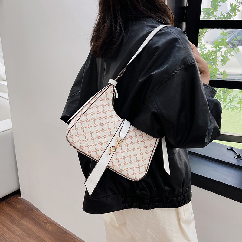High-end armpit bag for women, versatile summer 2023 new fashion one-shoulder niche design retro print crossbody bag_voghion.com