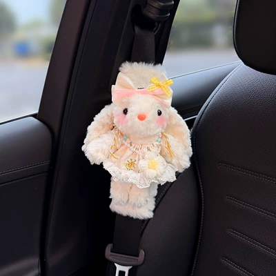 Seat belt shoulder pad: shoulder pad, seatbelt decoration